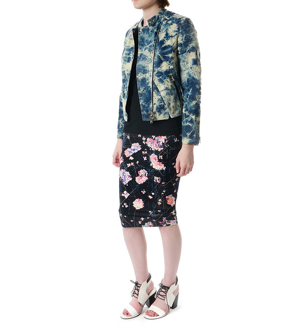 Sacai Luck Black T-Shirt with Ruffle Sleeves Sacai Luck Black T-Shirt with Ruffle Sleeves
