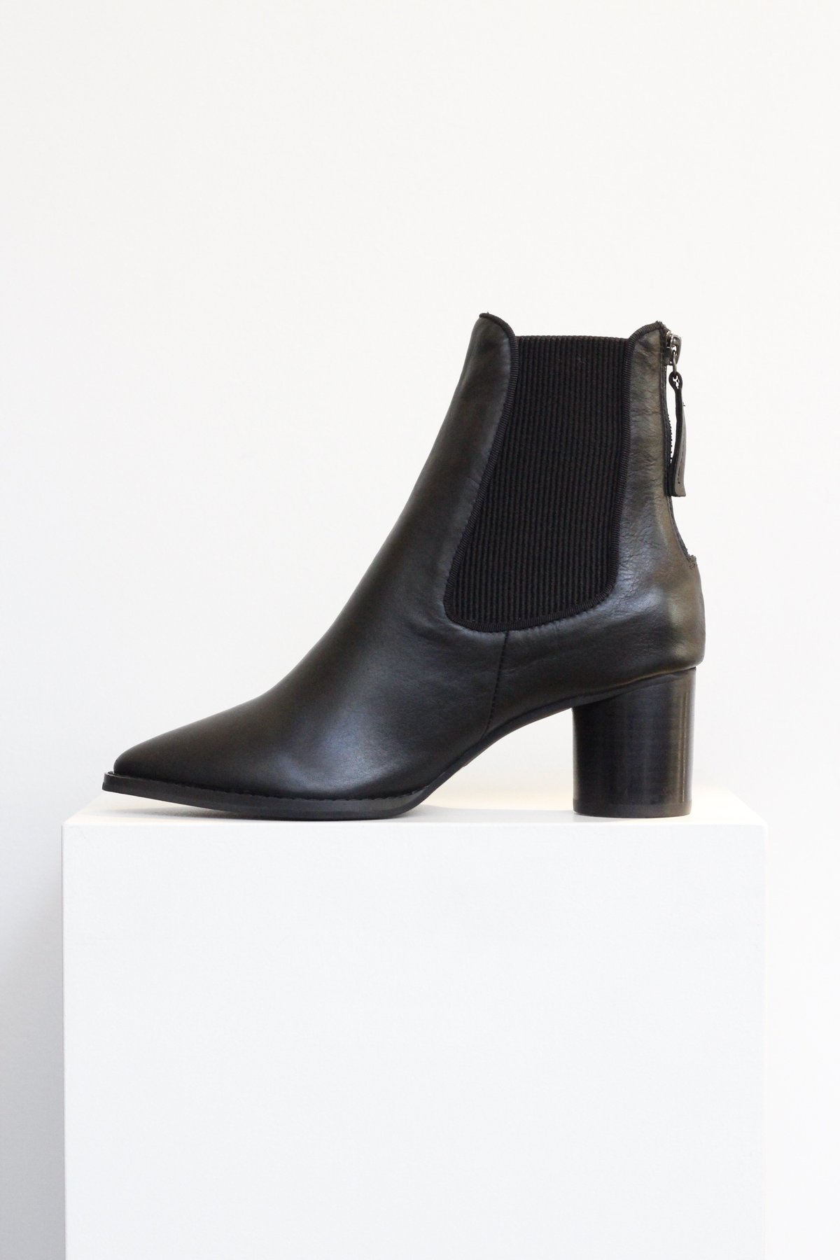 sol sana ashton boot