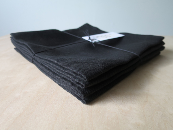 Lissu Linen Napkin Set - Black Lissu Linen Napkin Set - Black
