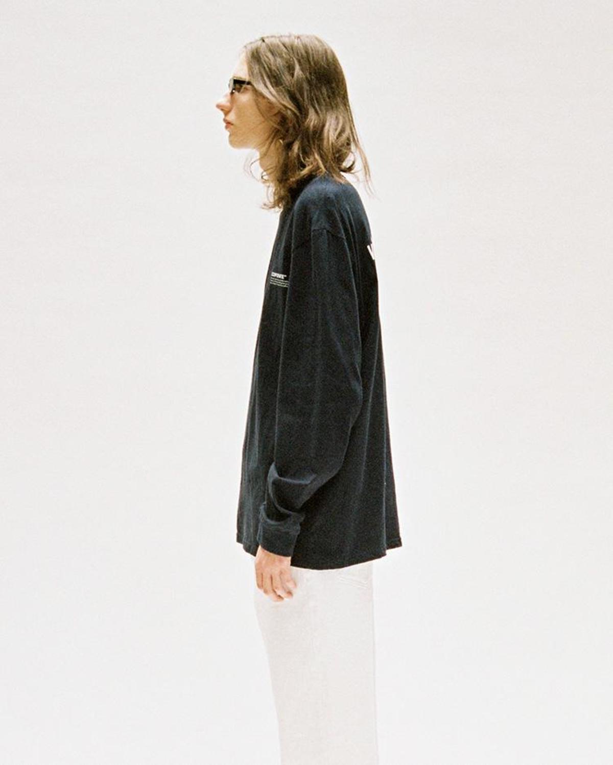 Vivastudio Location Long Sleeve - Black | Garmentory 【タイムセール!】 WINDANDSEA × vivastudio long sleeve tee Tシャツ/カットソー(七分/長袖)