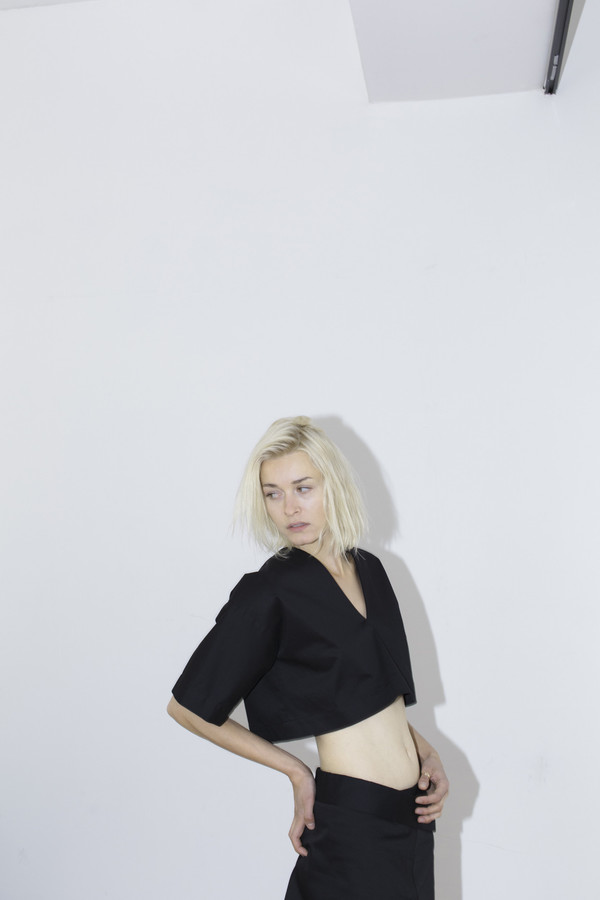 Index Black Cropped Vneck Index Black Cropped Vneck