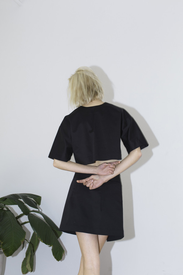 Index Black Cropped Vneck Index Black Cropped Vneck