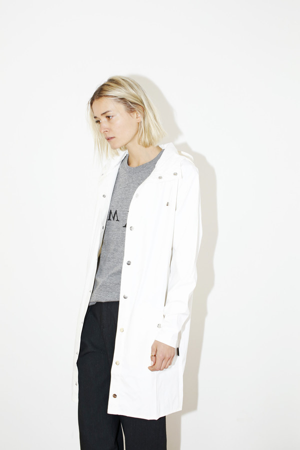 Unisex Rains White Hooded Rain Coat Unisex Rains White Hooded Rain Coat