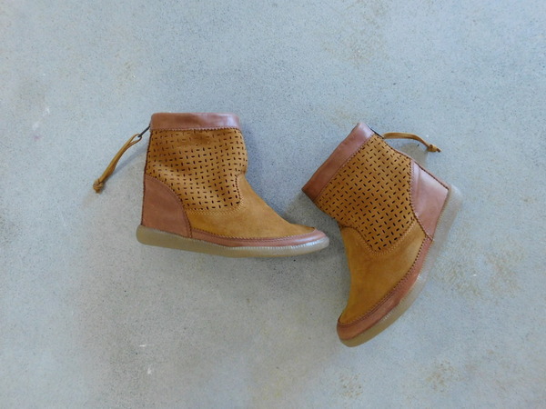 Yerse Preforated Booties Yerse Preforated Booties