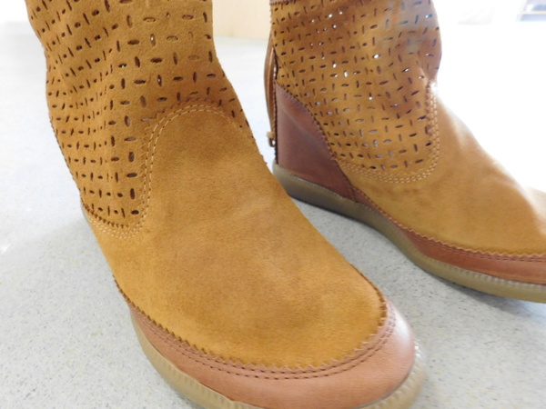 Yerse Preforated Booties Yerse Preforated Booties