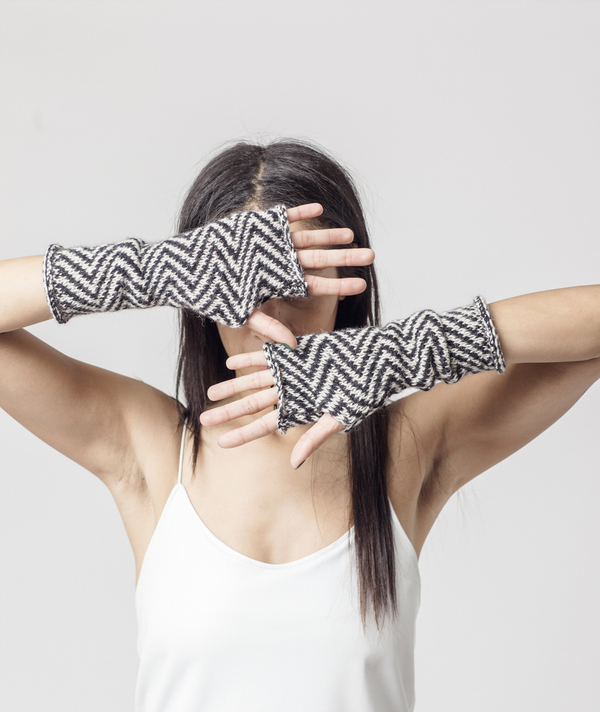 EXCLUSIVE: VOZ Fingerless Gloves EXCLUSIVE: VOZ Fingerless Gloves