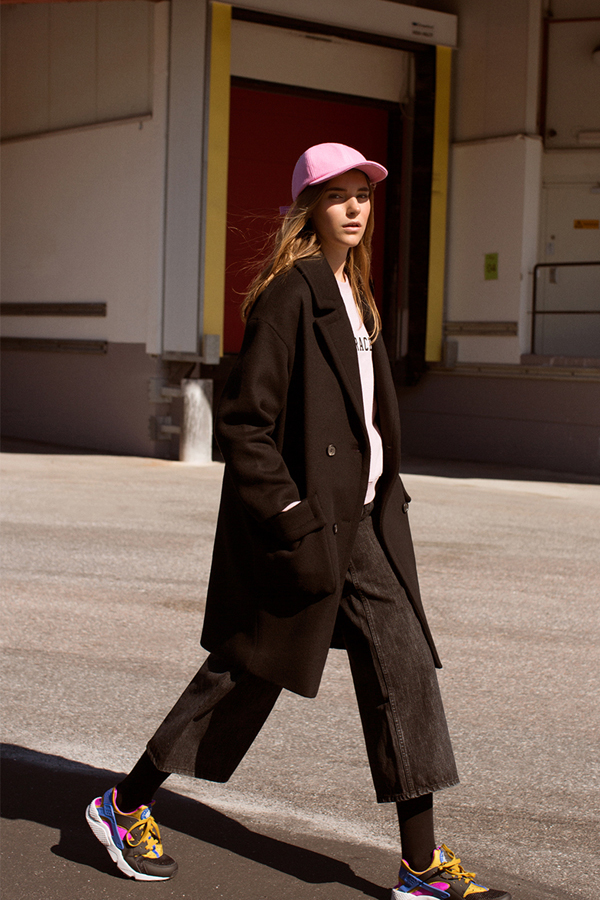 ANDERSSON BELL Alice Oversized Double Breasted Coat- Black ANDERSSON BELL Alice Oversized Double Breasted Coat- Black