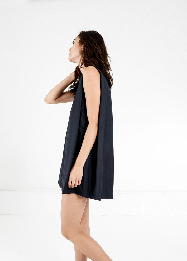 KAAREM Midnight Blue Tyh.d Boatneck Open Back Dress KAAREM Midnight Blue Tyh.d Boatneck Open Back Dress