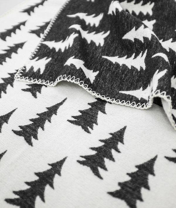 FINE LITTLE DAY GRAN WOVEN CHILD BLANKET WHITE TRIM FINE LITTLE DAY GRAN WOVEN CHILD BLANKET WHITE TRIM