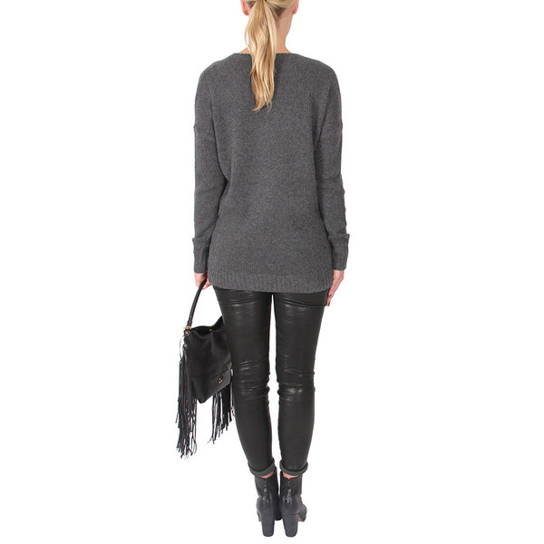 Theory Syrene V-Neck Cashmere Sweater Theory Syrene V-Neck Cashmere Sweater