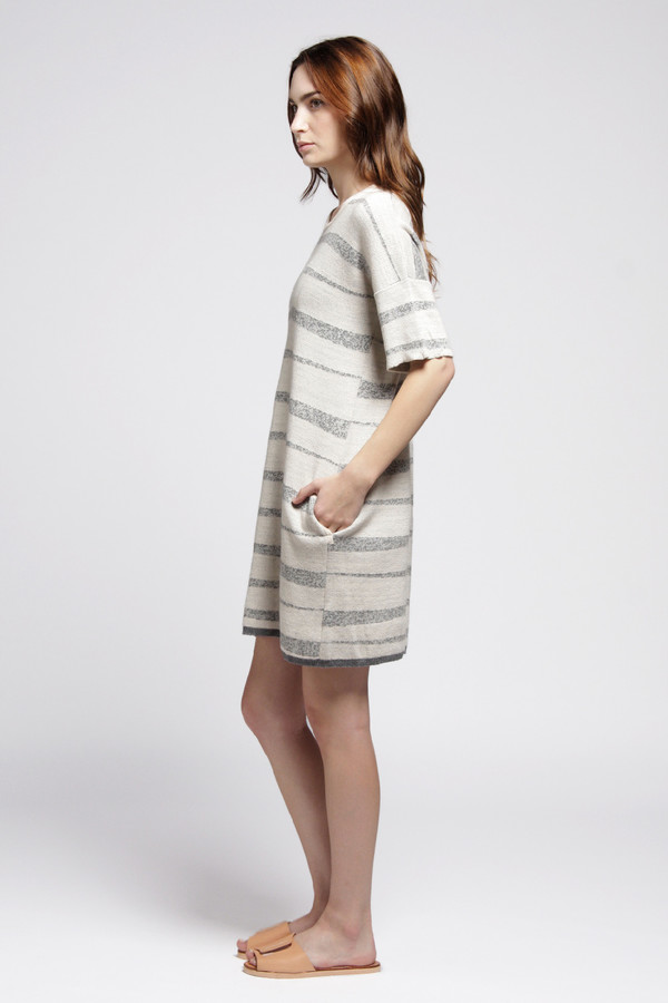 Static Dress Static Dress