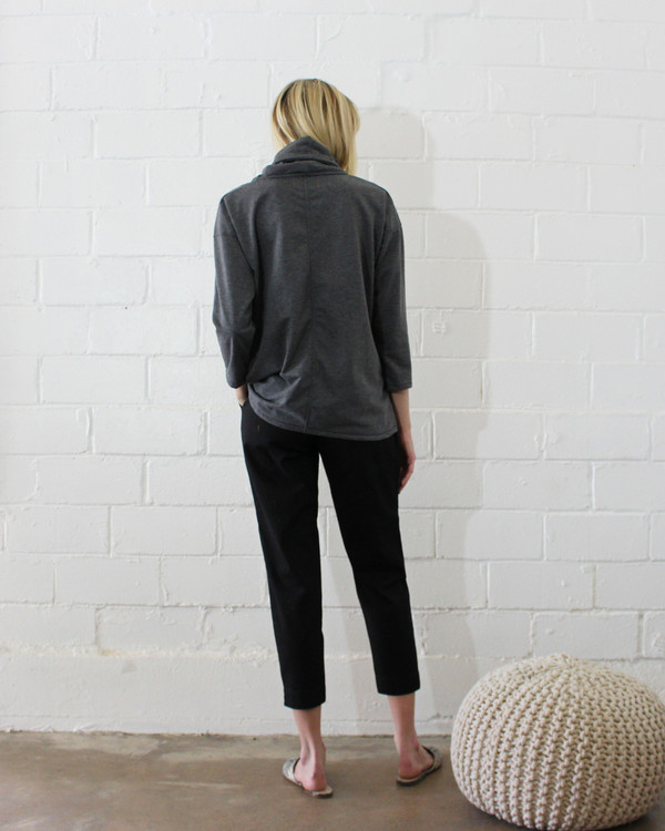 esby ST. ANN TURTLENECK - DARK GREY esby ST. ANN TURTLENECK - DARK GREY