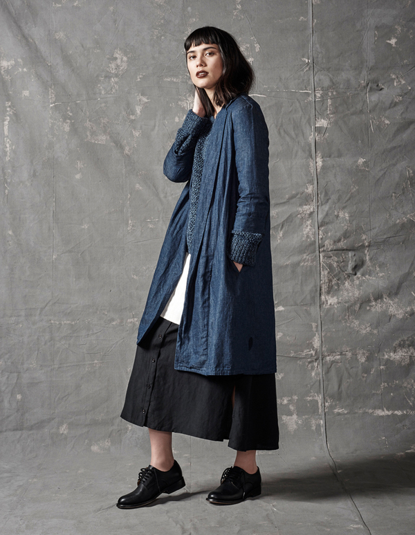 ALI GOLDEN NOTCH COLLAR JACKET - BLACK ALI GOLDEN NOTCH COLLAR JACKET - BLACK