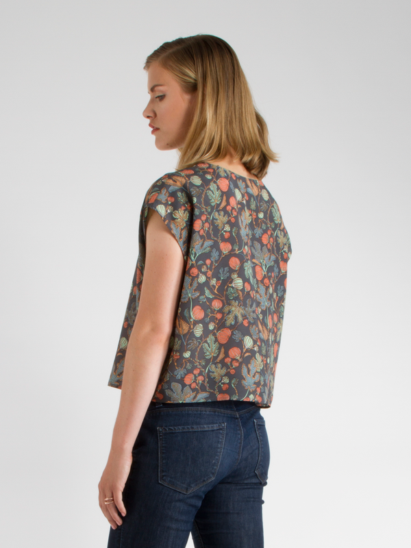 SWORDS-SMITH Botany Top SWORDS-SMITH Botany Top
