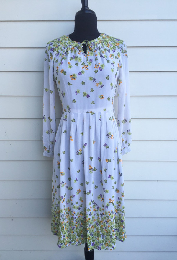 Floral 80's pretty Japanese mid length dress Floral 80's pretty Japanese mid length dress