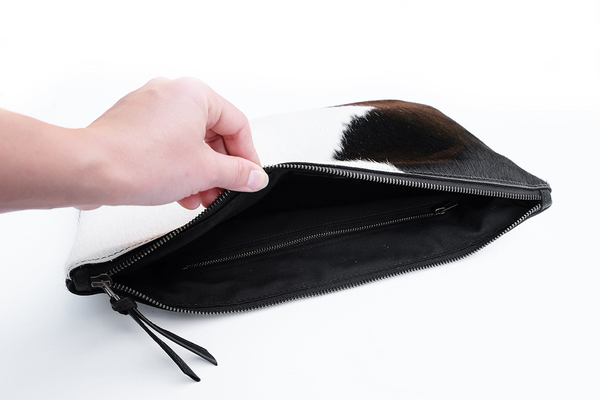 Primecut BLACK + WHITE OVERSIZED CLUTCH Primecut BLACK + WHITE OVERSIZED CLUTCH