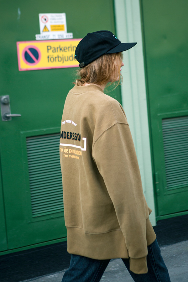 ANDERSSON BELL Unisex Time Sweatshirt- Camel ANDERSSON BELL Unisex Time Sweatshirt- Camel
