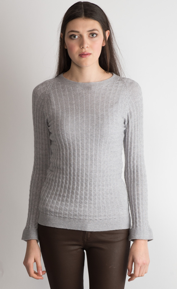 Erdaine triangle structure sweater Erdaine triangle structure sweater