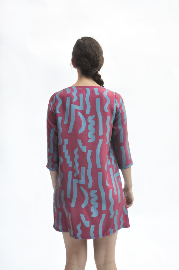 Dusen Dusen Maroon Slash Three Quarter Dress Dusen Dusen Maroon Slash Three Quarter Dress