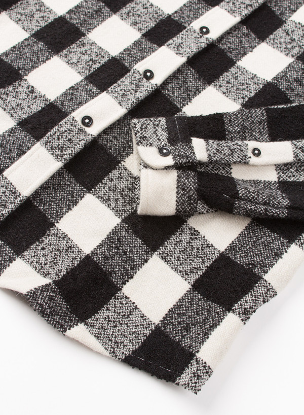 Men's AMI Alexandre Mattiusi Button Down Gingham Noir/Ecru Men's AMI Alexandre Mattiusi Button Down Gingham Noir/Ecru