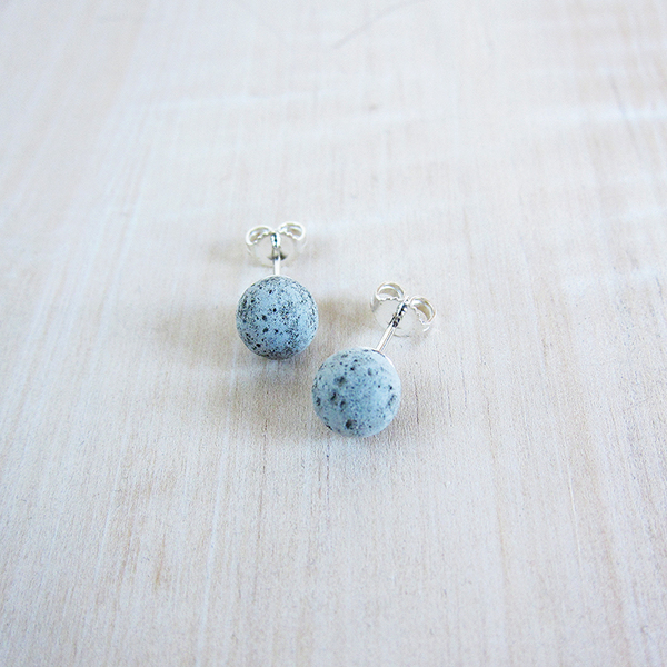 Metsa cement pearl earrings Metsa cement pearl earrings