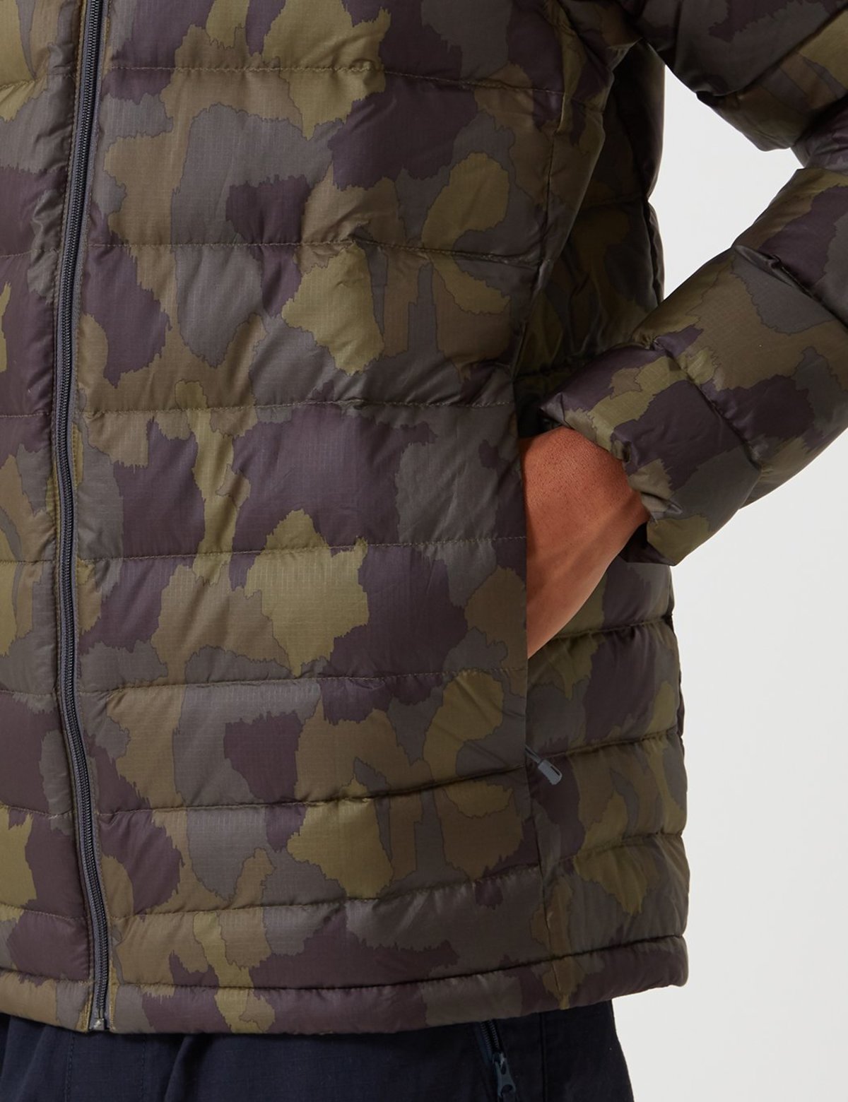 Patagonia Hi Loft Down Bunker Camo 