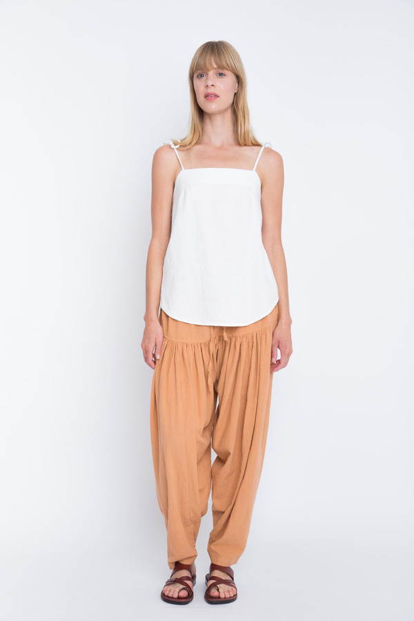 Namche Bazaar Tie Shoulder Camisole Namche Bazaar Tie Shoulder Camisole