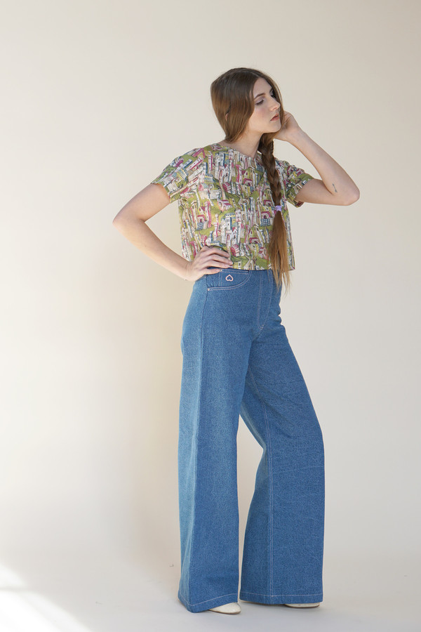 Samantha Pleet Tea Shirt - Castle Samantha Pleet Tea Shirt - Castle