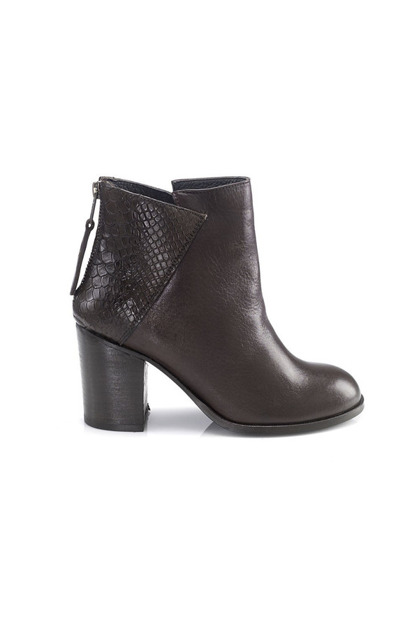 Artemisia Kate Brown Leather Ankle Boots Artemisia Kate Brown Leather Ankle Boots