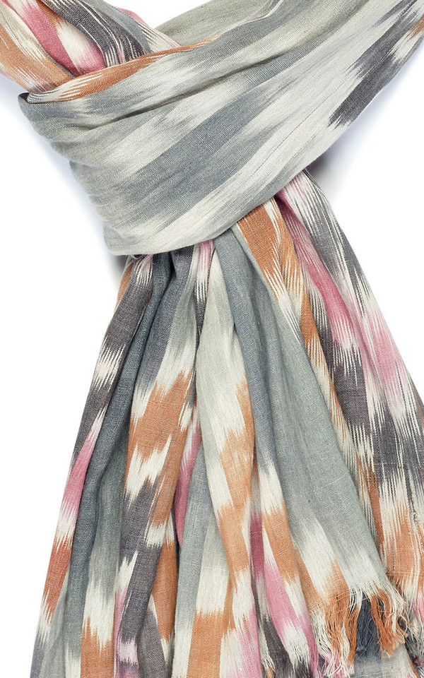 INDIGO HANDLOOM Ikat Diamonds Scarf INDIGO HANDLOOM Ikat Diamonds Scarf