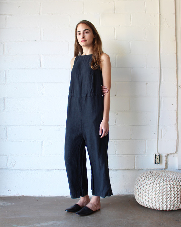 esby ALLISON CROPPED JUMPER - ALMOST BLACK esby ALLISON CROPPED JUMPER - ALMOST BLACK
