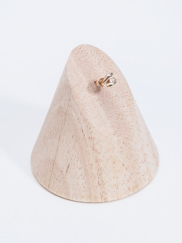 WINDEN Diamond Kiss Stud WINDEN Diamond Kiss Stud