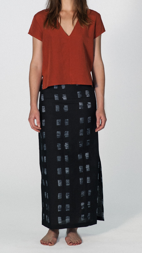 ALI GOLDEN V NECK TOP - RUST ALI GOLDEN V NECK TOP - RUST