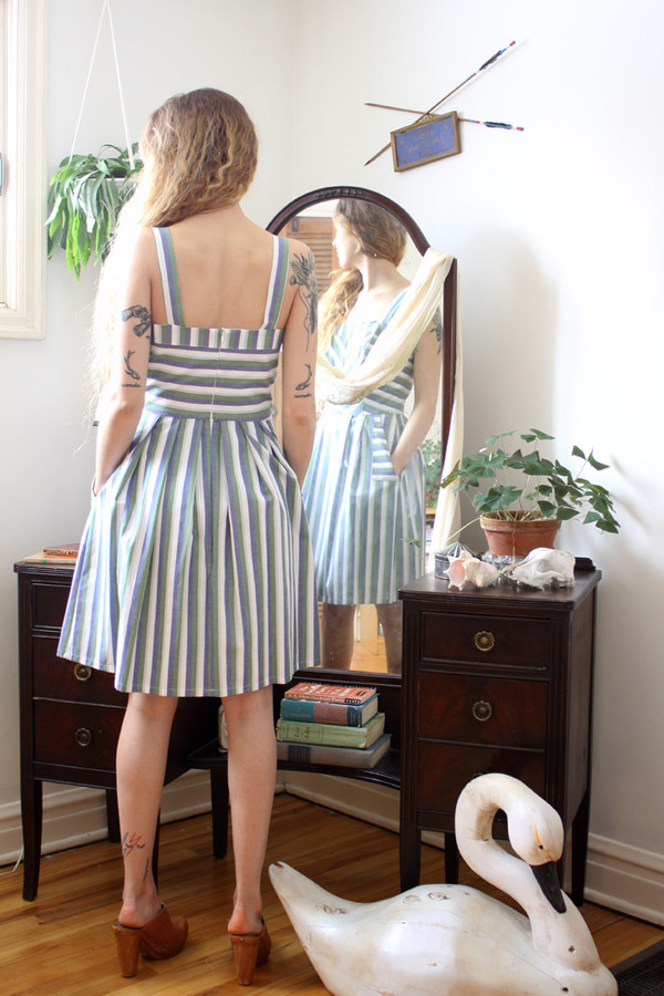 Birds of North America Minivet Dress (Blue/Green) Birds of North America Minivet Dress (Blue/Green)