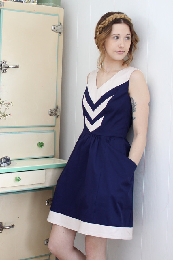 Birds of North America Parula Dress (Navy/Ivory) Birds of North America Parula Dress (Navy/Ivory)