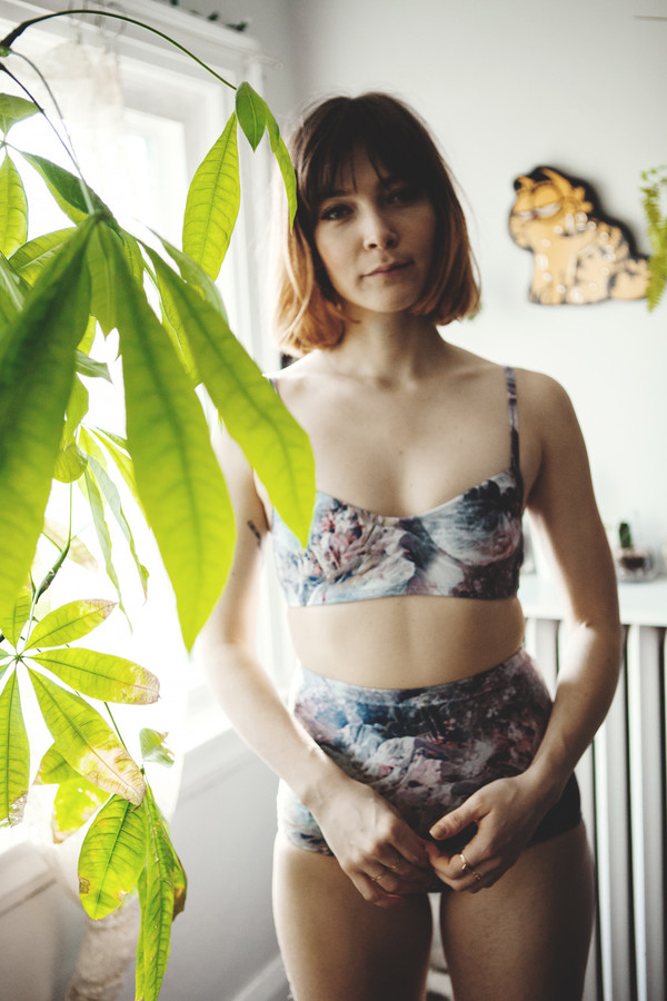 Minnow Bathers High Waisted Bottoms (Sci-Fi Floral) Minnow Bathers High Waisted Bottoms (Sci-Fi Floral)