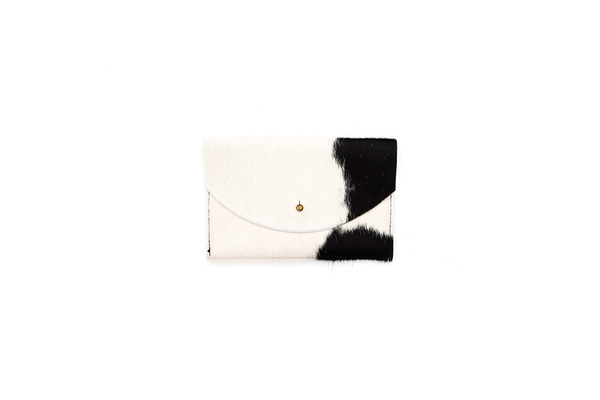 Primecut BLACK + WHITE PASSPORT CLUTCH Primecut BLACK + WHITE PASSPORT CLUTCH