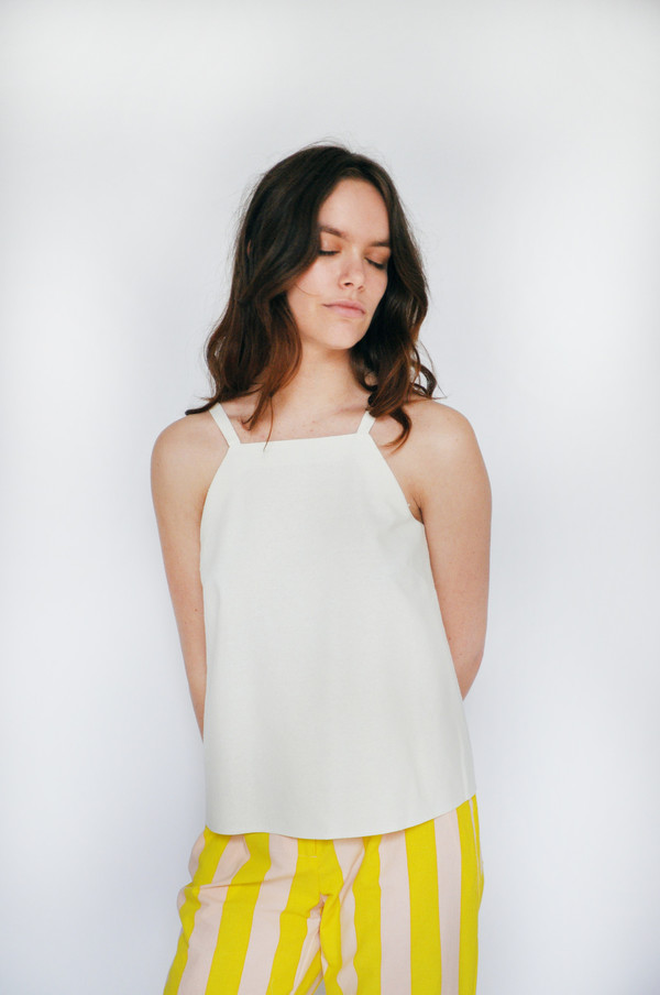 Dusen Dusen Ivory High Neck Tank Dusen Dusen Ivory High Neck Tank