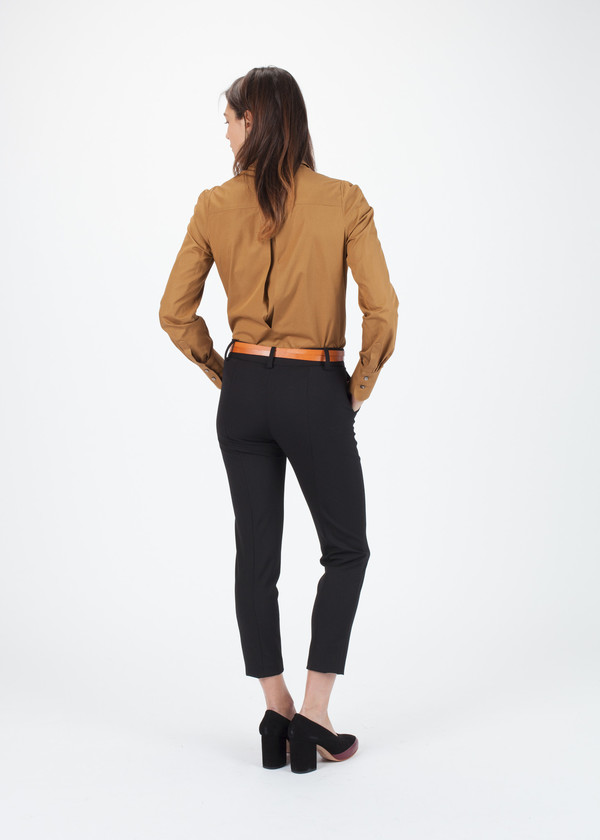 Amelia Toro Stretch Fitted Pant in Black Amelia Toro Stretch Fitted Pant in Black