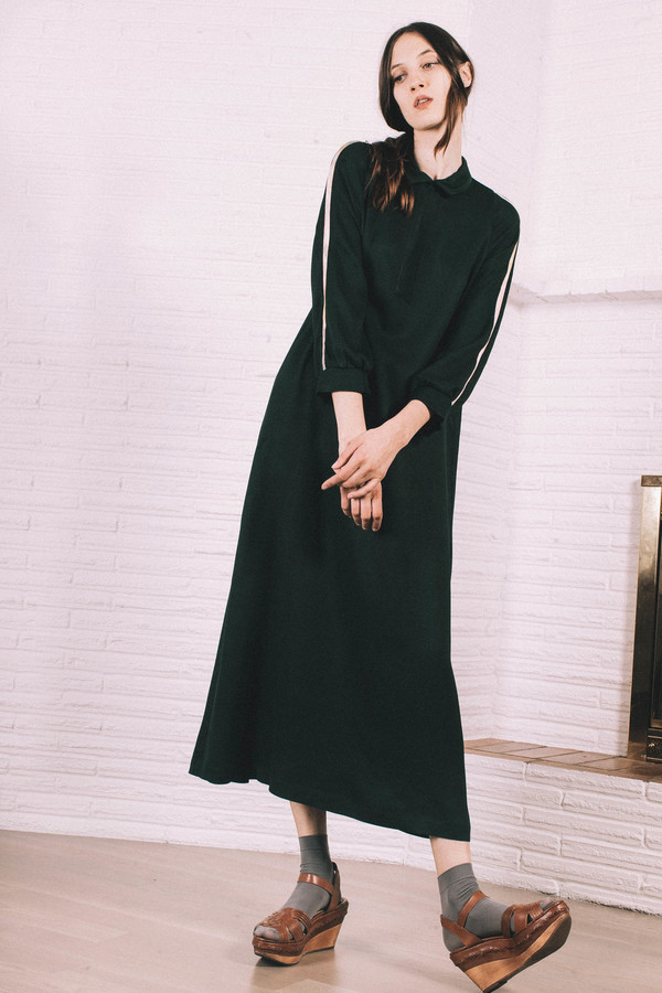 Kate Towers deep green dress with stripe Kate Towers deep green dress with stripe