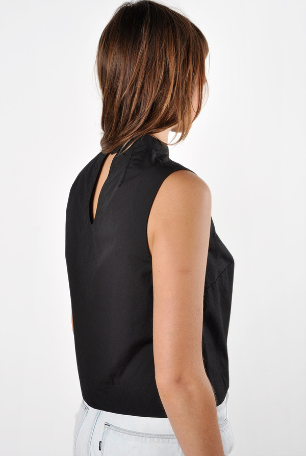 Waltz Mock Neck Sleeveless Top in Black Cotton Poplin Waltz Mock Neck Sleeveless Top in Black Cotton Poplin