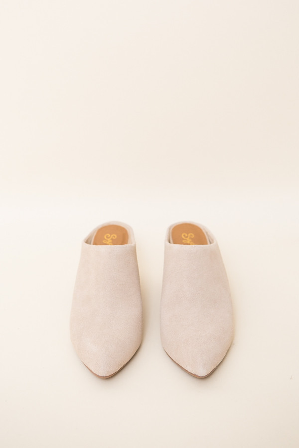 Seychelles Got the Answer Mules / Natural Suede Seychelles Got the Answer Mules / Natural Suede