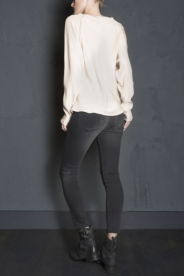Long Sleeve Raglan Blouse Long Sleeve Raglan Blouse