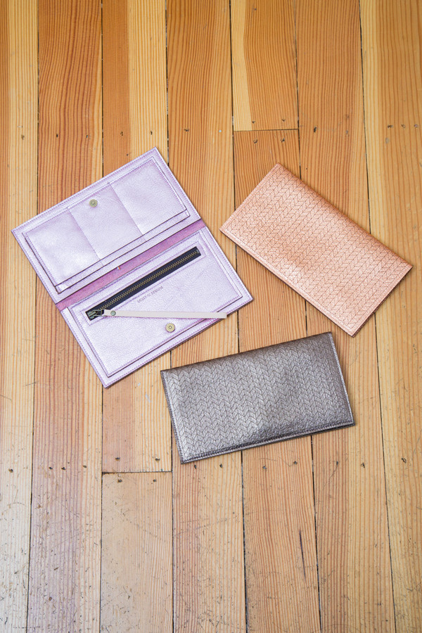 mollly m. designs pouch 12 mollly m. designs pouch 12
