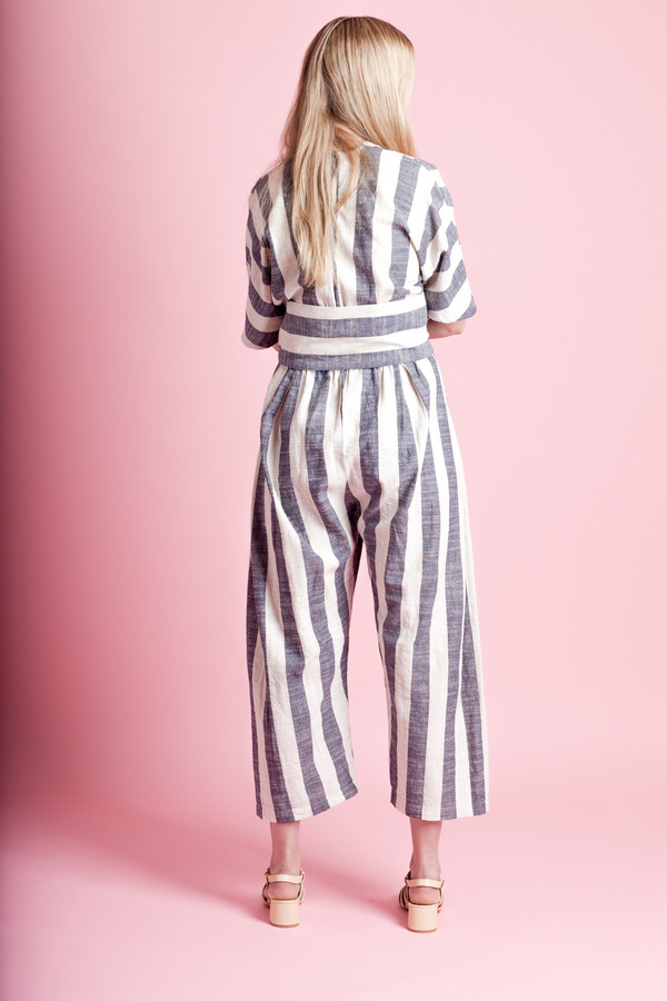 BLACK CRANE V-NECK JUMPSUIT BLACK CRANE V-NECK JUMPSUIT