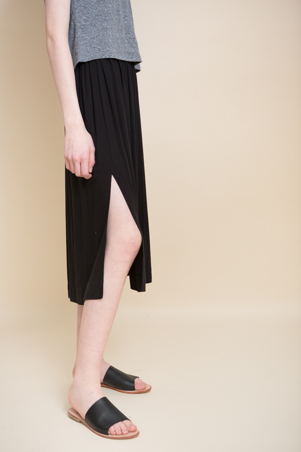 Midi Skirt / Black Midi Skirt / Black