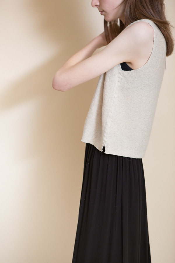 Ali Golden Knit V-Neck Tank / Oatmeal Ali Golden Knit V-Neck Tank / Oatmeal
