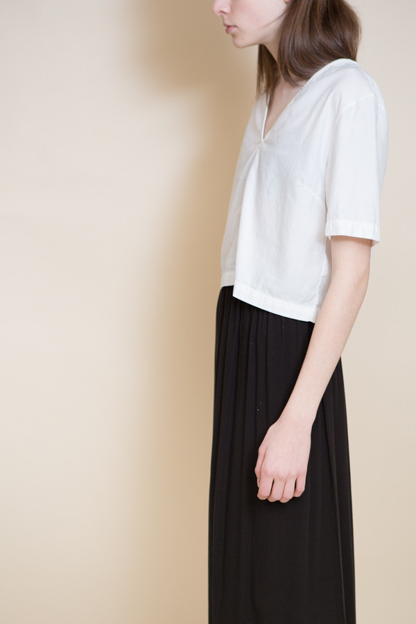 Ali Golden V-Neck Top / White Ali Golden V-Neck Top / White