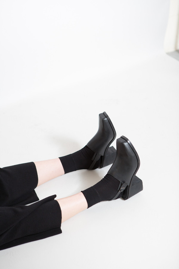 Intentionally Blank Honcho Mule / Black Intentionally Blank Honcho Mule / Black