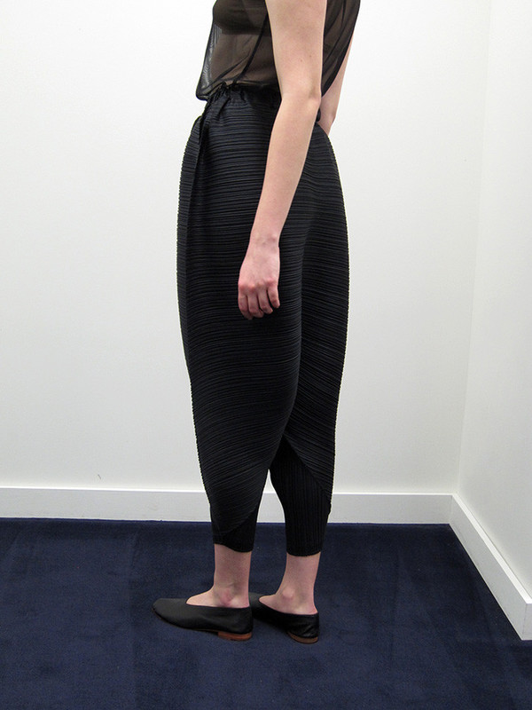 Issey Miyake Bounce Drop Crotch Pant Issey Miyake Bounce Drop Crotch Pant
